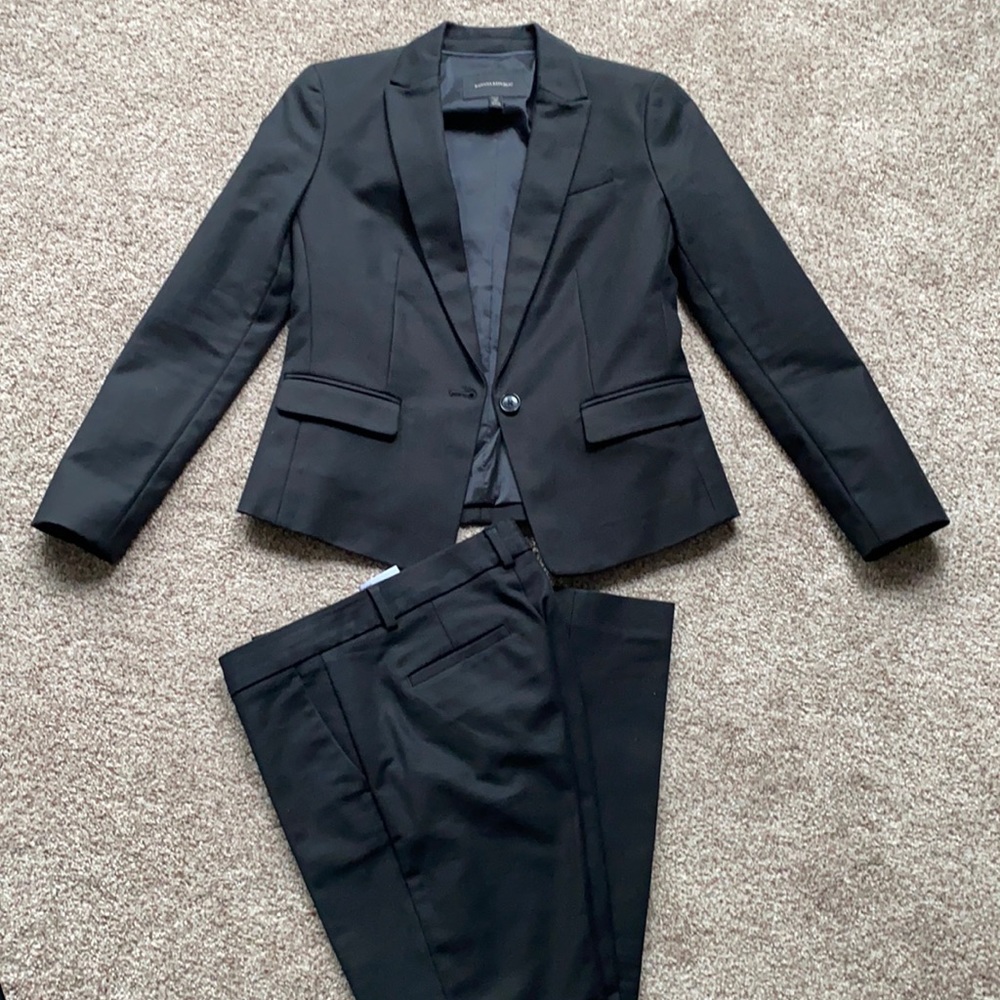 Women’s Banana Republic Suit